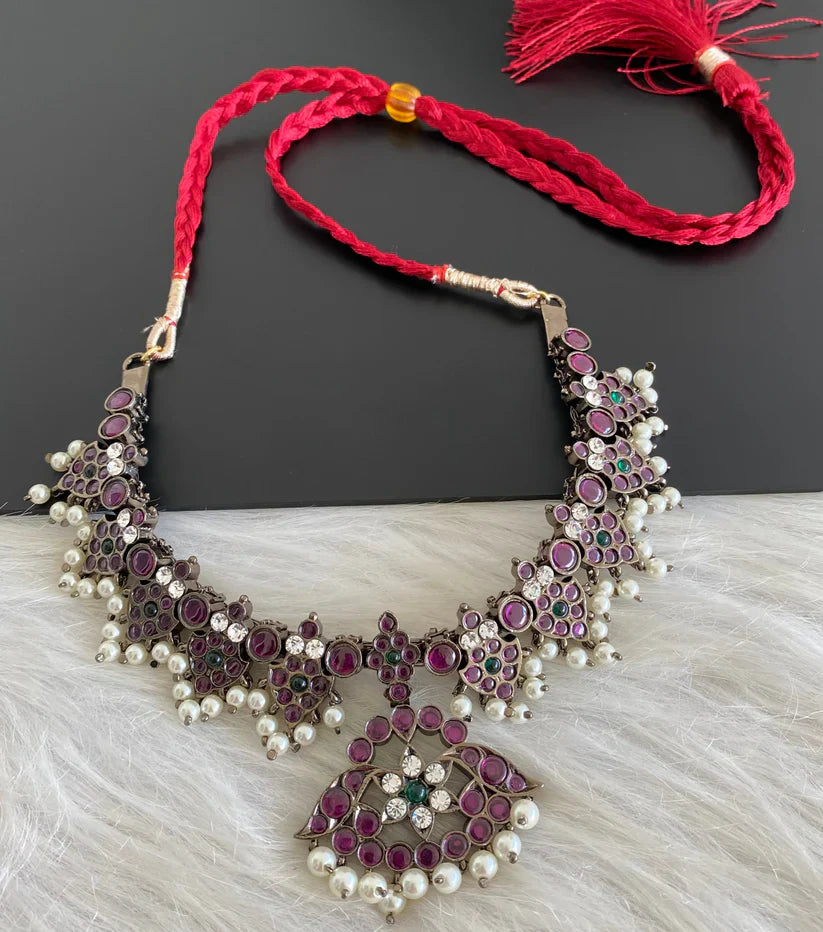 Black finish precious kemp-green-white pearl necklace | SHOBITAM