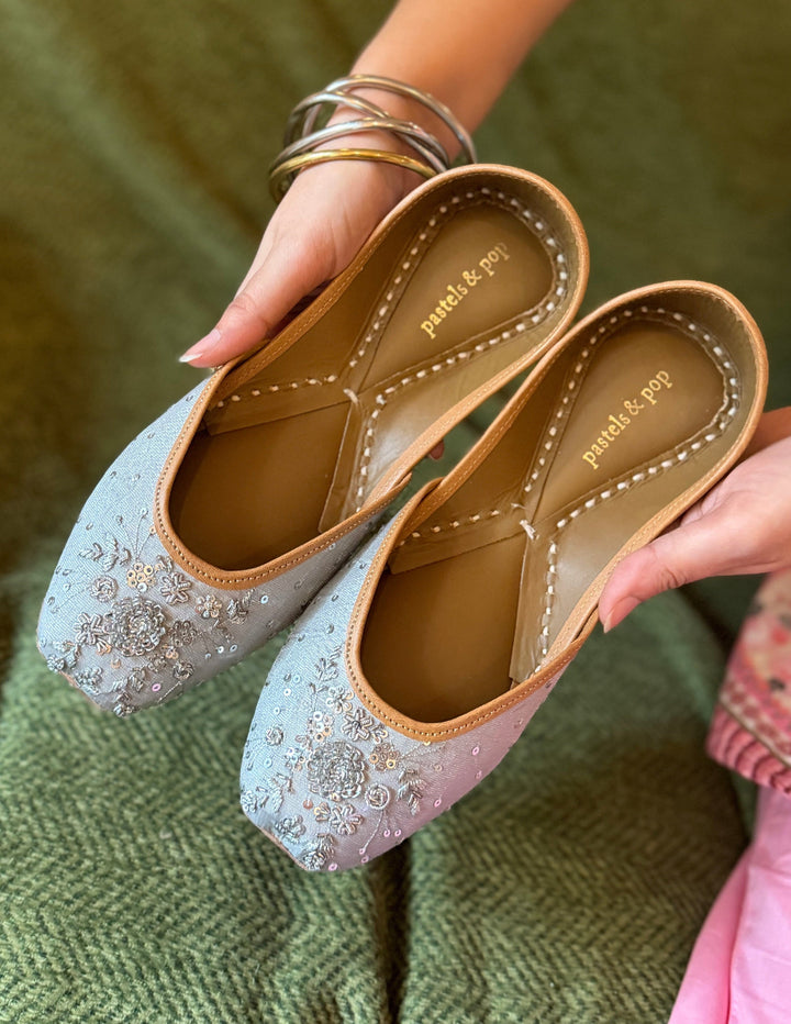 GLITTER Floral Blue Juttis