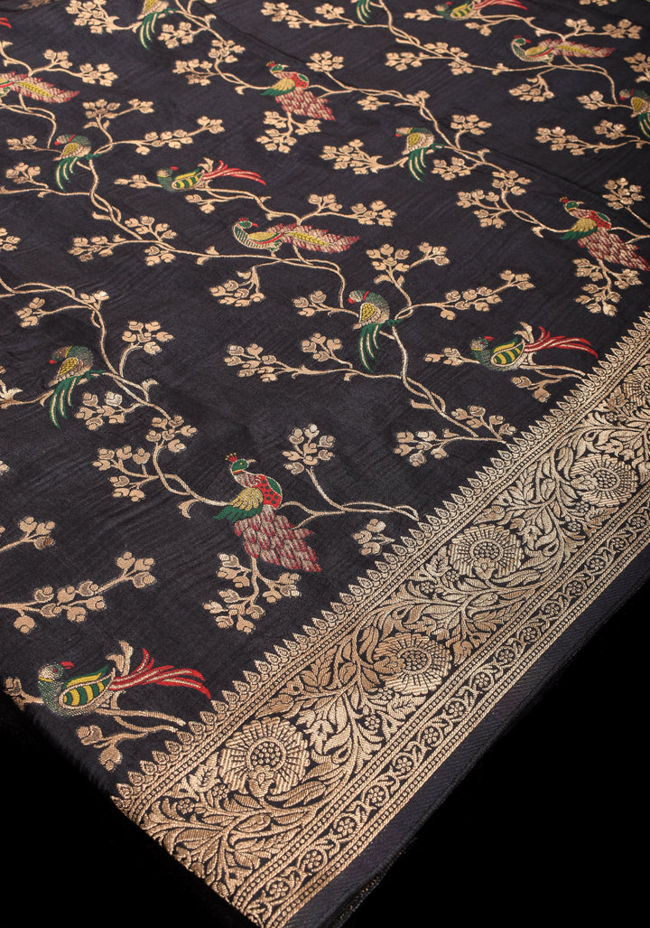 Exquisite Black Viscose Saree: Meenakari Shikagarh Jaal and Floral Zari Border