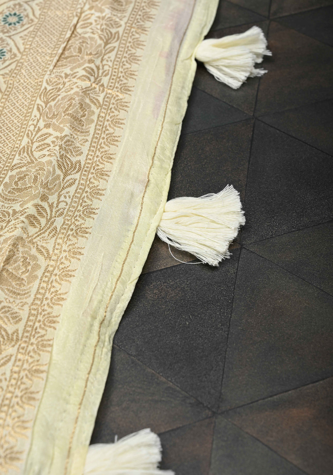 Exquisite Cream Viscose Saree with Meenakari Floral Jaal and Zari Border