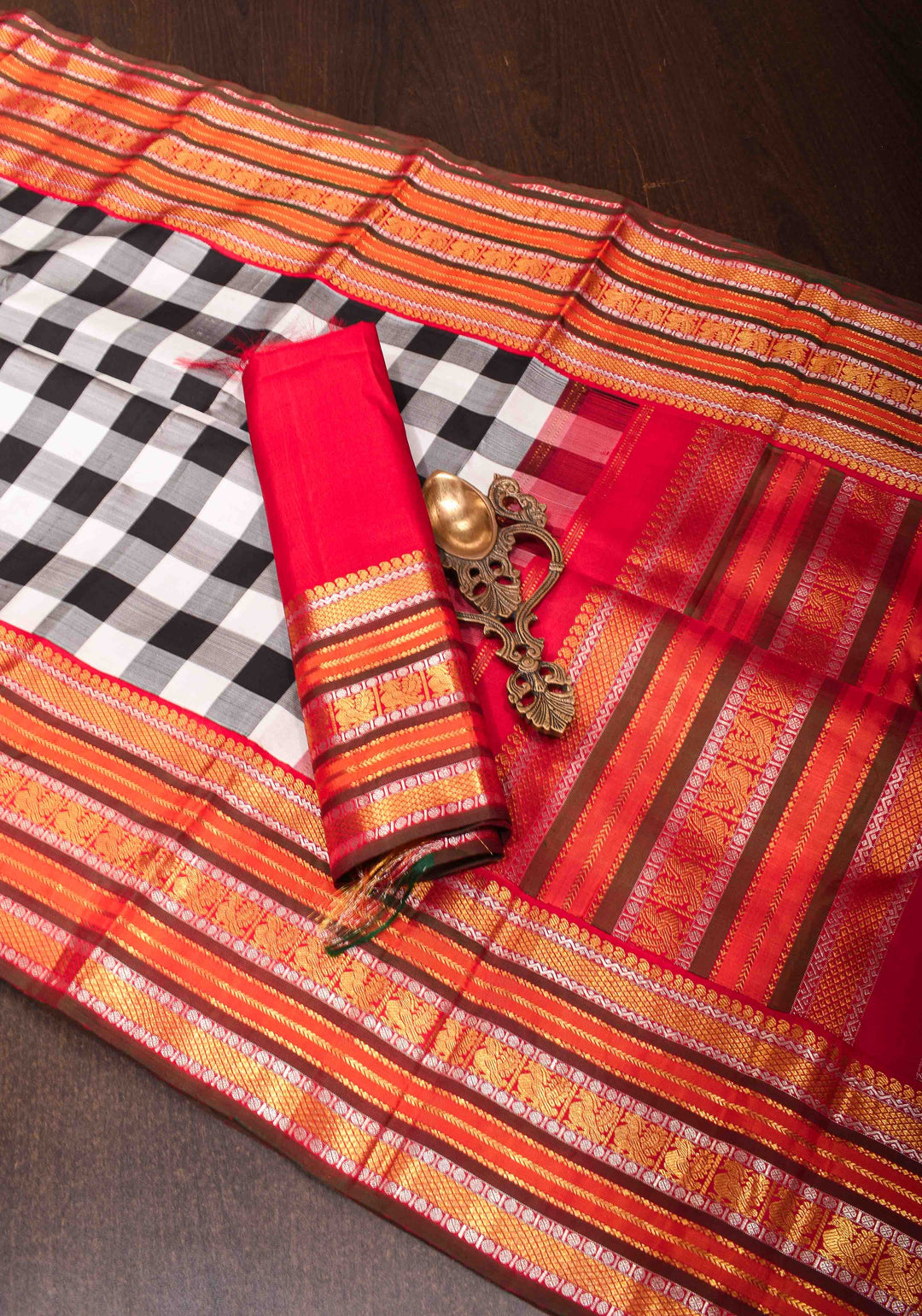 Stunning Korvai Weave Black And White Checks Pure Kanjivaram Silk Saree with Grand Pallu and Contrast Zari Border | SILK MARK CERTIFIED