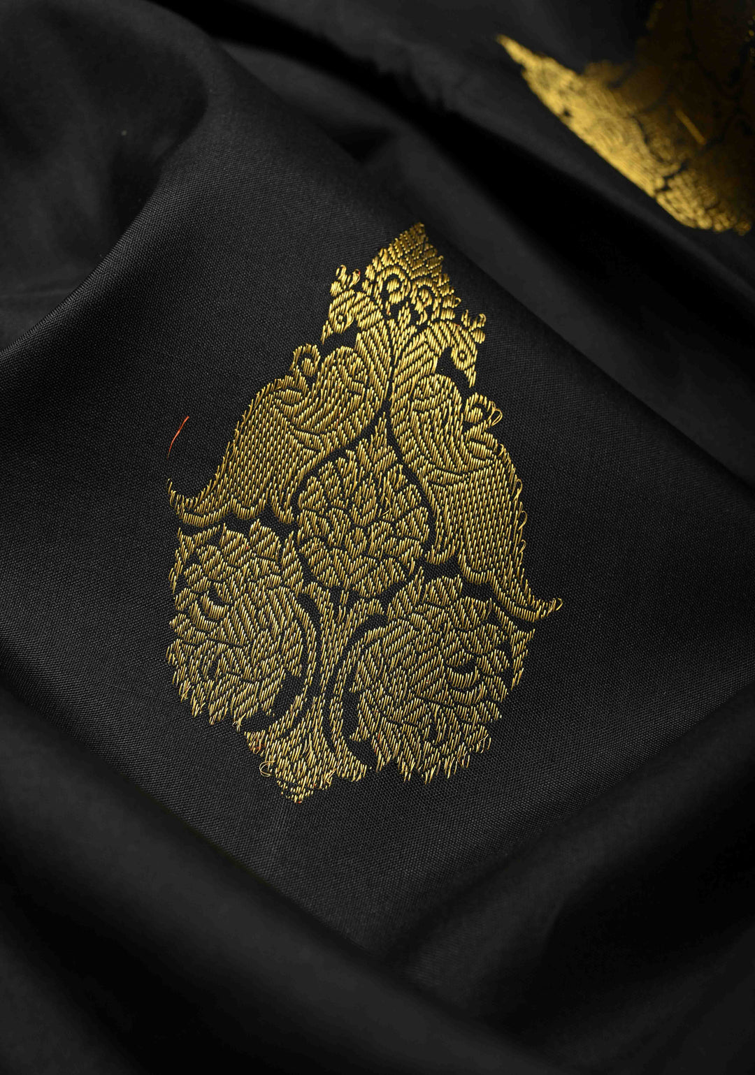 Black Handloom Pure Silk Kanchipattu Saree with Peacock Butta  and Vanasingaram Wide Zari Border  | SILK MARK CERTIFIED