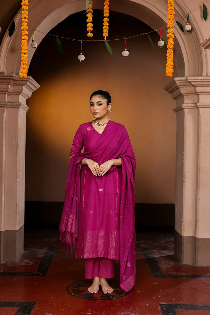 Handloom Rani Pink Pure cotton Zari Jamdani Kurta Set With Dupatta