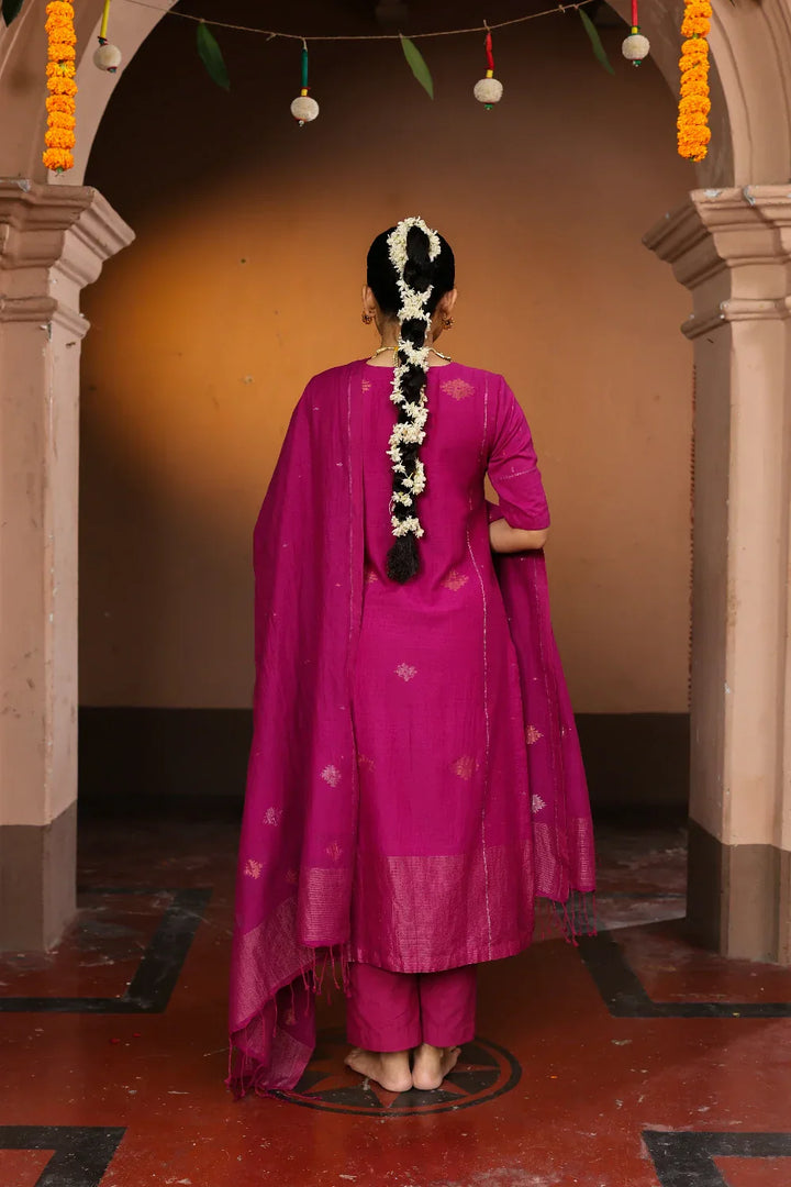 Handloom Rani Pink Pure cotton Zari Jamdani Kurta Set With Dupatta