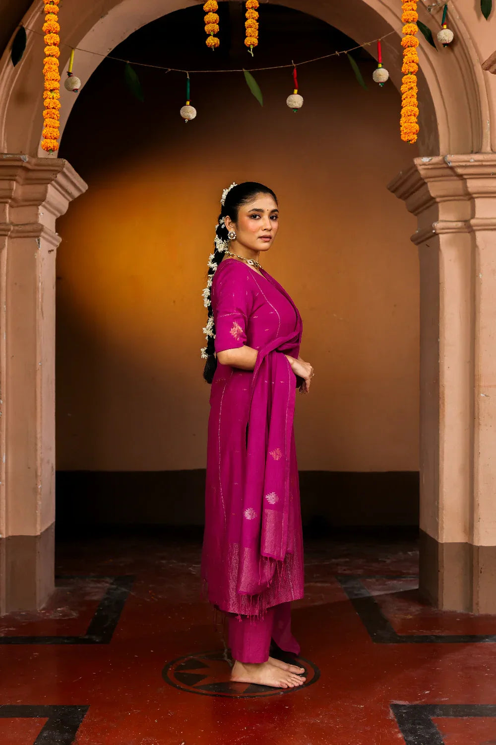 Handloom Rani Pink Pure cotton Zari Jamdani Kurta Set With Dupatta