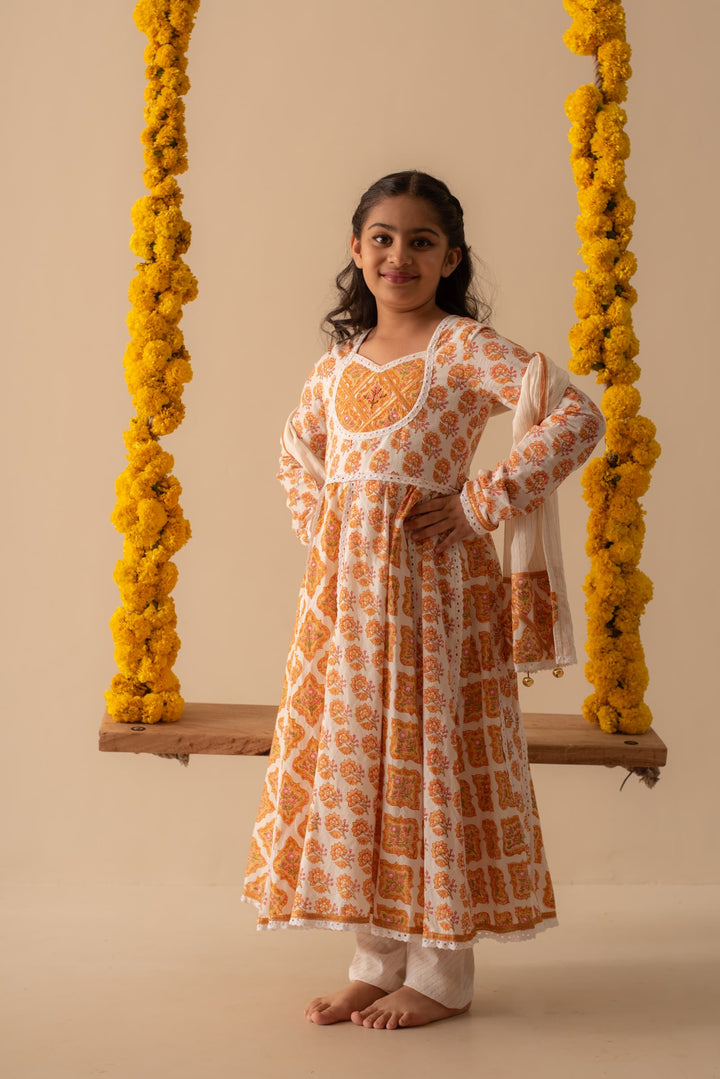 Chandan Anakrali Set | SHOBITAM