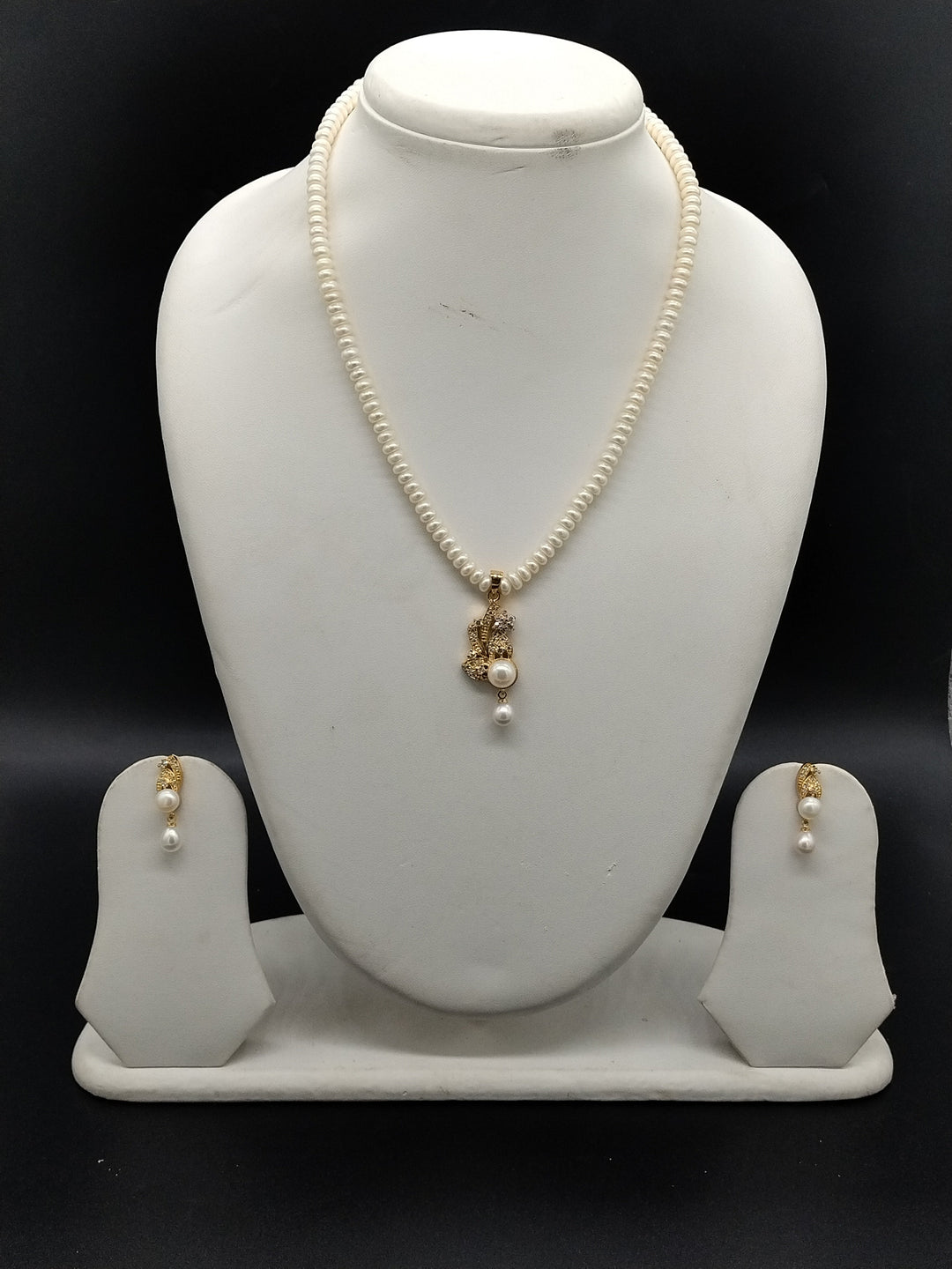 Classic Dew Freshwater Pearl Pendant Set | SHOBITAM