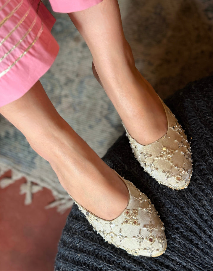CINDERELLA Floral Embroidery Golden Juttis