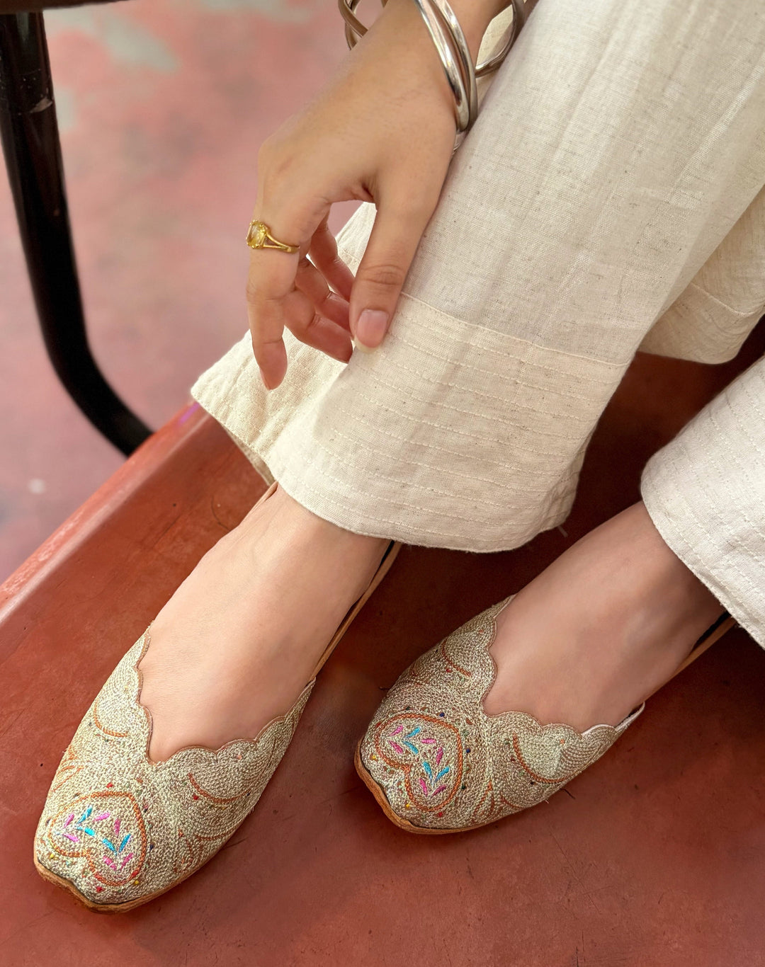 JHAROKA Handcrafted Gold Zari Embroidered Jutti with Scalloped Edge | SHOBITAM