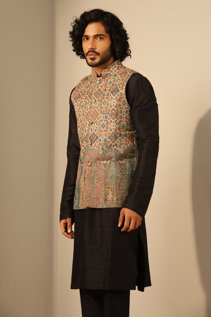 Viraj Fine Wool Silk Mens' Waist Coat/Bandi | SHOBITAM