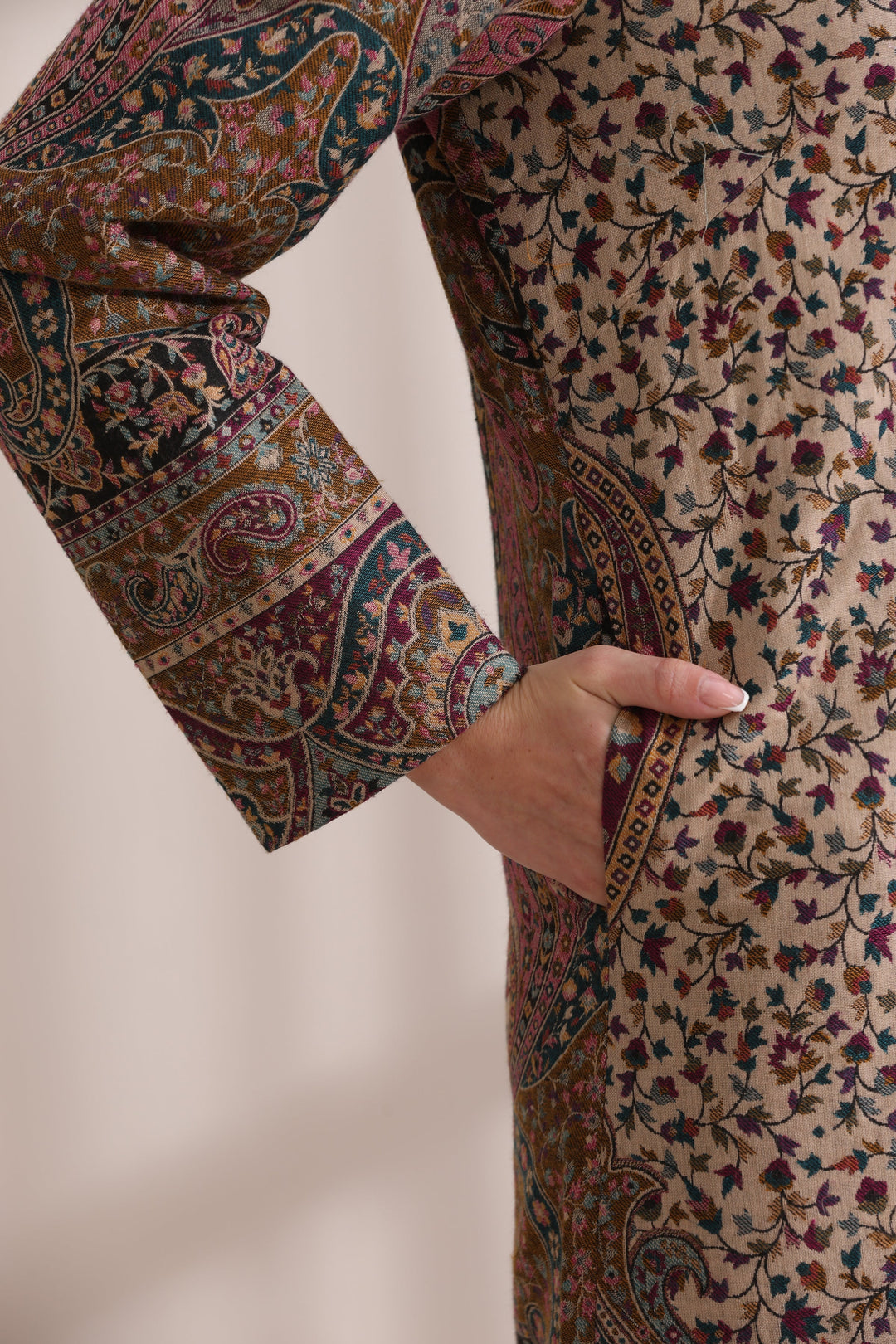 Anna kani jacket, Cashmere Fine Wool in Black | Made To Order