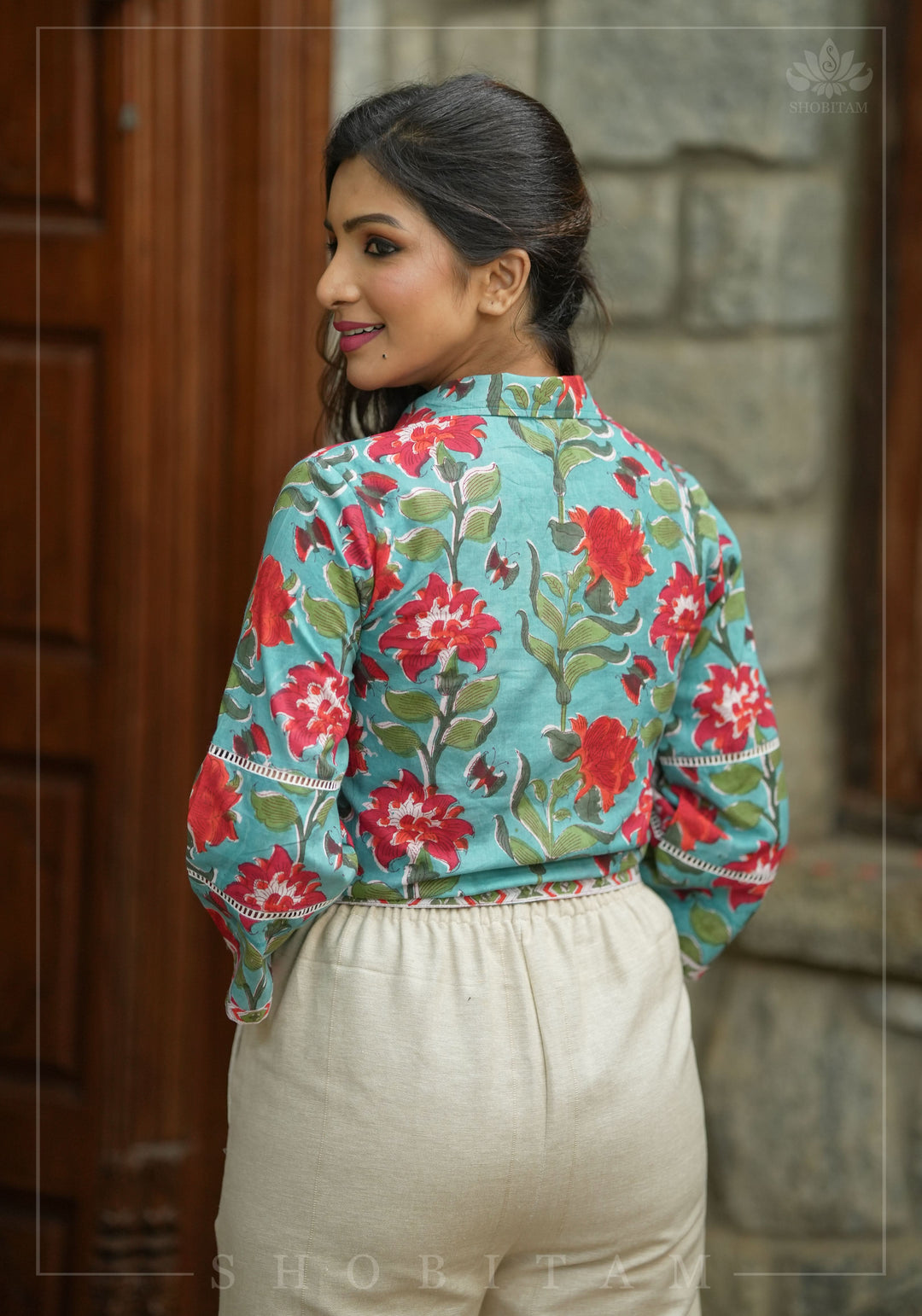 Rumi Collared Crop Top in Firozi Blue Pure Cotton