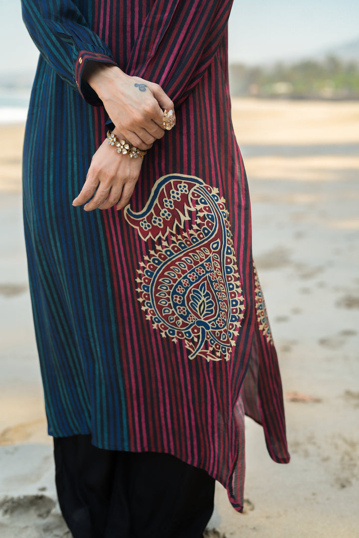 Blue and Red Paisley Lining Print Muslin Kurta Set- SET OF-2 | SHOBITAM