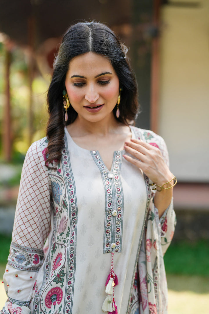 Off White Jaipur Bagh Muslin Suit Set- SET OF-3 | SHOBITAM