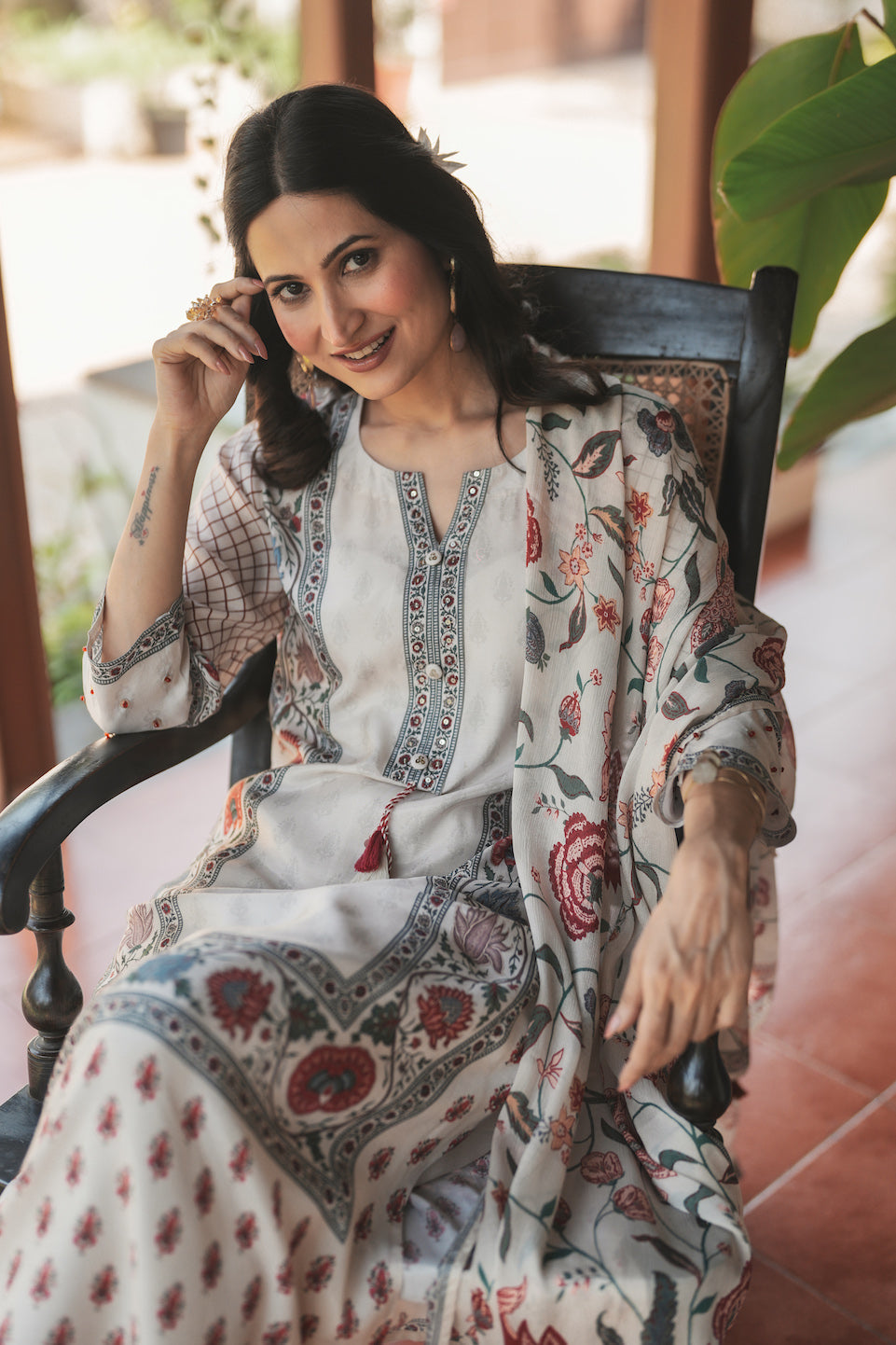 Off White Jaipur Bagh Muslin Suit Set- SET OF-3 | SHOBITAM
