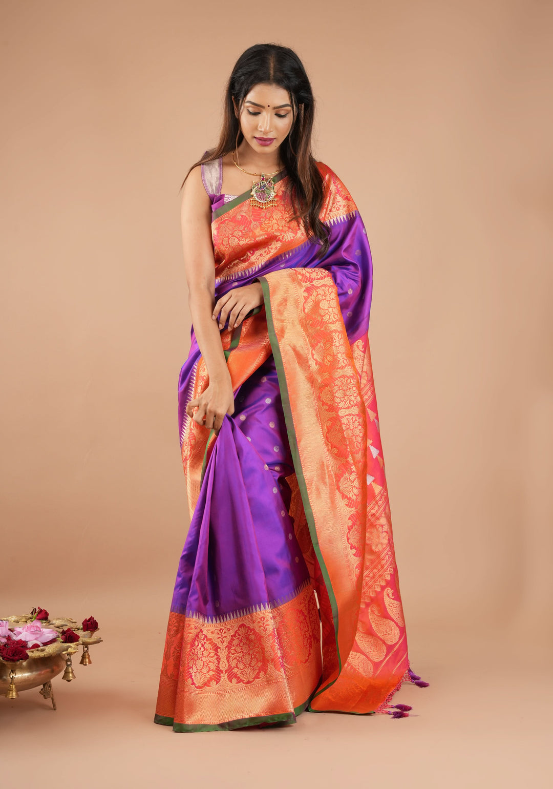 Purple  Gadwal Silk saree with 2 side Persian arch Zari Borders | SILK MARK CERTIFIED
