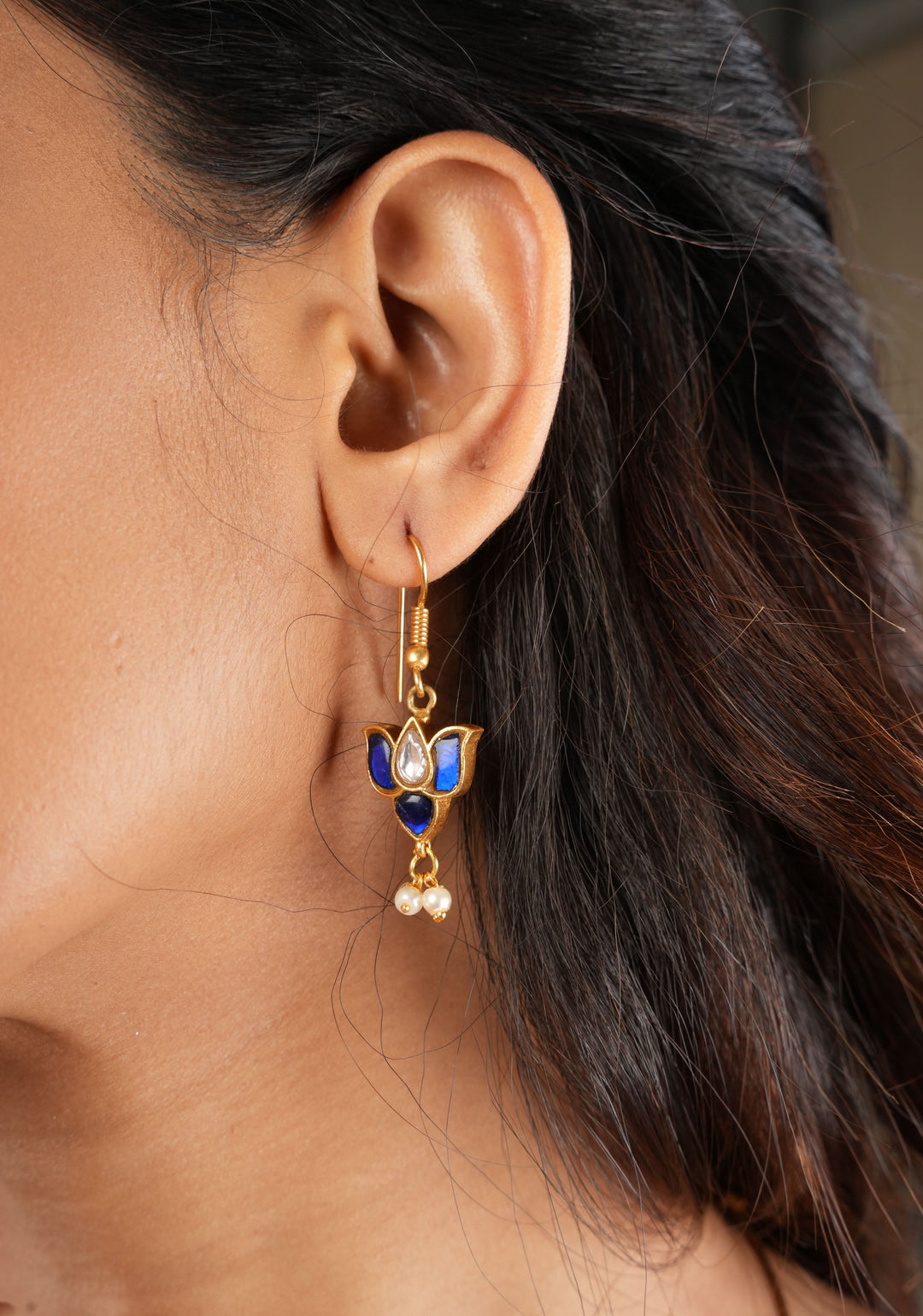 Double Lotus Minimalistic Wire base necklace and earring Set in Blue and White Stones | Shobitam Jewelry