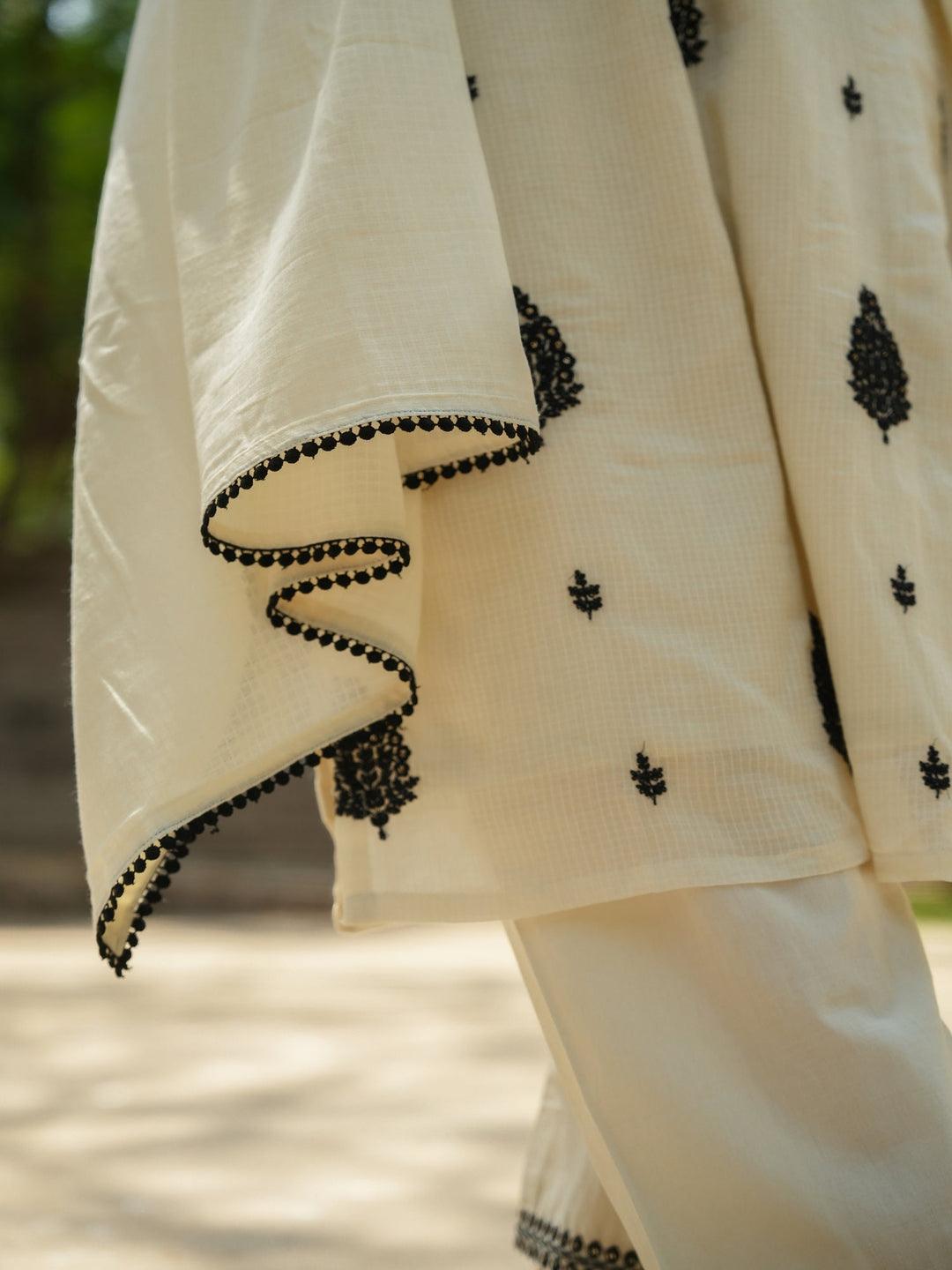 Black and Off White Kota Doriya with Thread Buti Suit Set- SET OF-3 | SHOBITAM