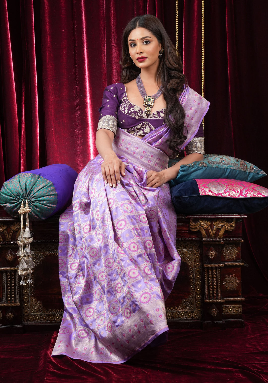 Lilac Meenakari Banarasi Pure Silk saree with Patola Design| SILK MARK CERTIFIED