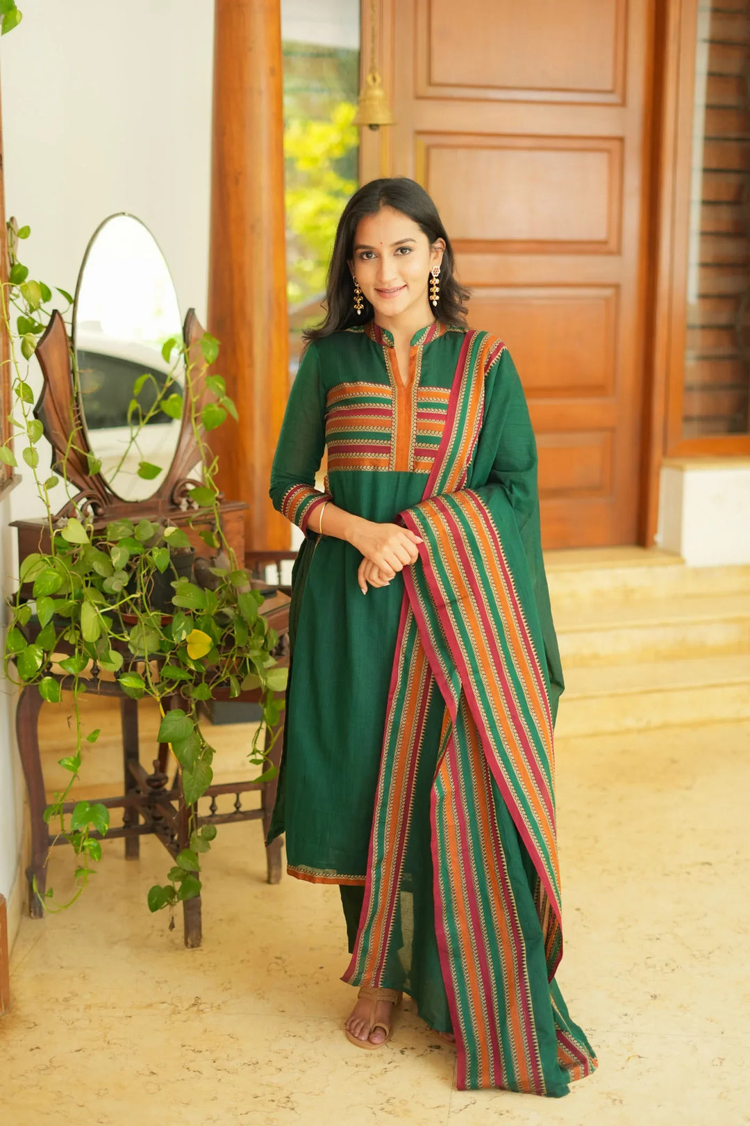 Vanika Green Handloom Kurta Set With Dupatta | Made To Order