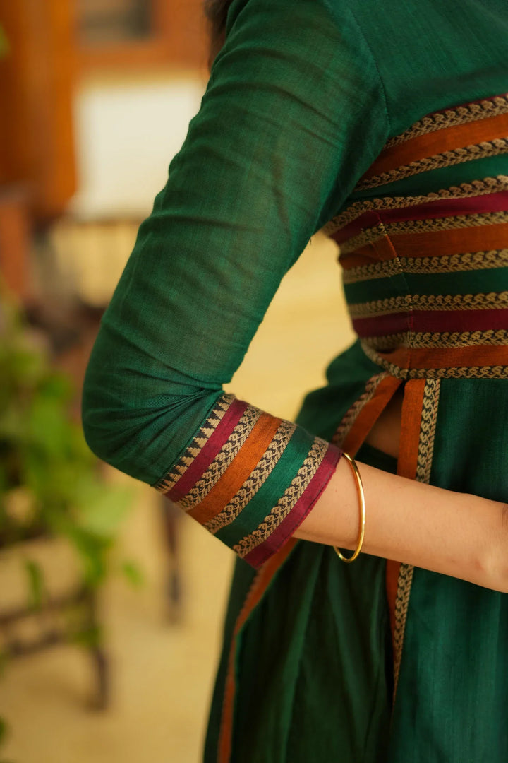Vanika Green Handloom Kurta Set With Dupatta | Made To Order