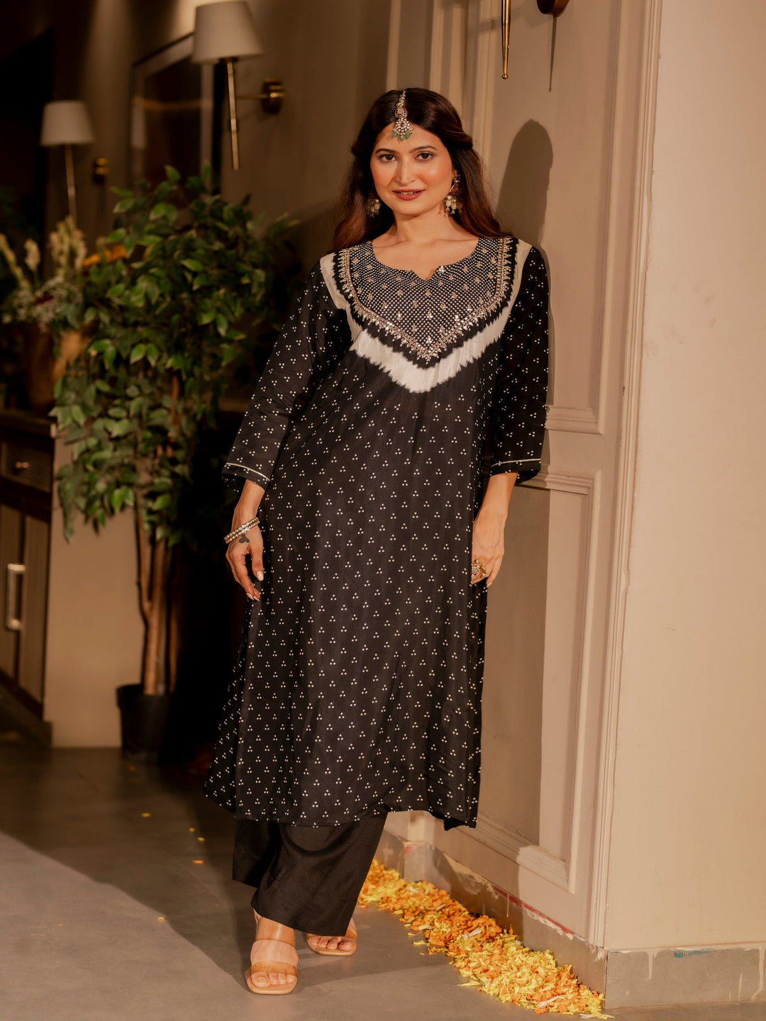 Black bandhani with gota work on neck kurta set- SET OF-2 | SHOBITAM