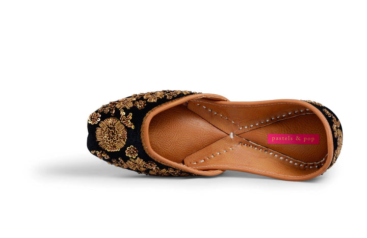 MIDNIGHT GOLD Black and Gold Embroidered Punjabi Juttis