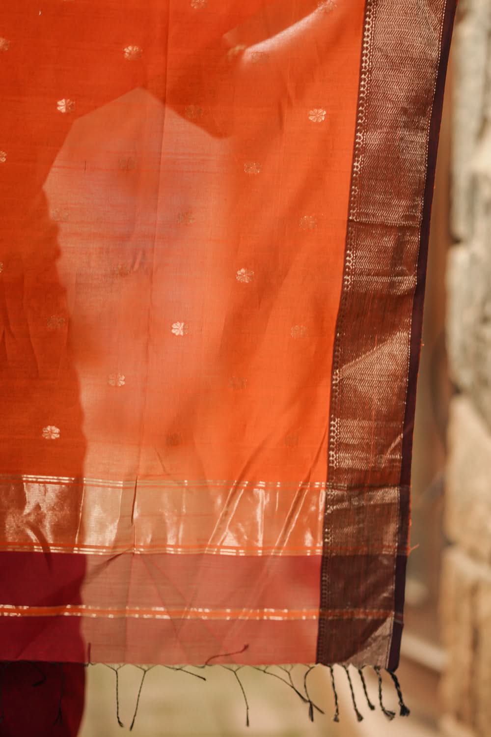 Maroon tone Handwoven Maheshwari Silk Cotton Saree with zari borders and contrast pallu