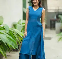 Nandhitha Teal Kurta and Pant Set ( Set of 2)