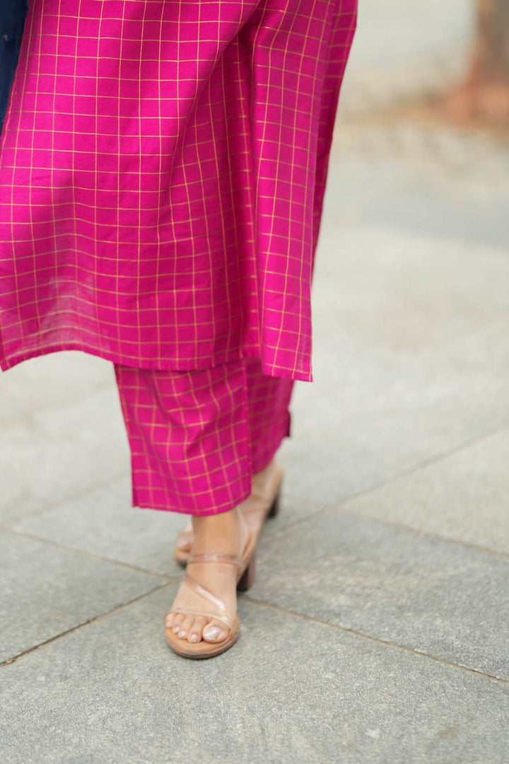 Navya Magenta Kurti Set (Set of 2) | SHOBITAM