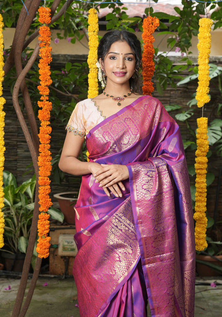 Purple shot color pure handwoven Gadwal silk saree with ornate arches border | SILK MARK CERTIFIED