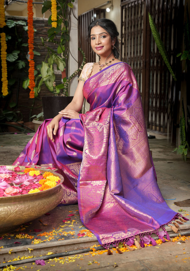 Purple shot color pure handwoven Gadwal silk saree with ornate arches border | SILK MARK CERTIFIED