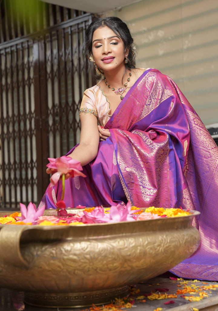 Purple shot color pure handwoven Gadwal silk saree with ornate arches border | SILK MARK CERTIFIED