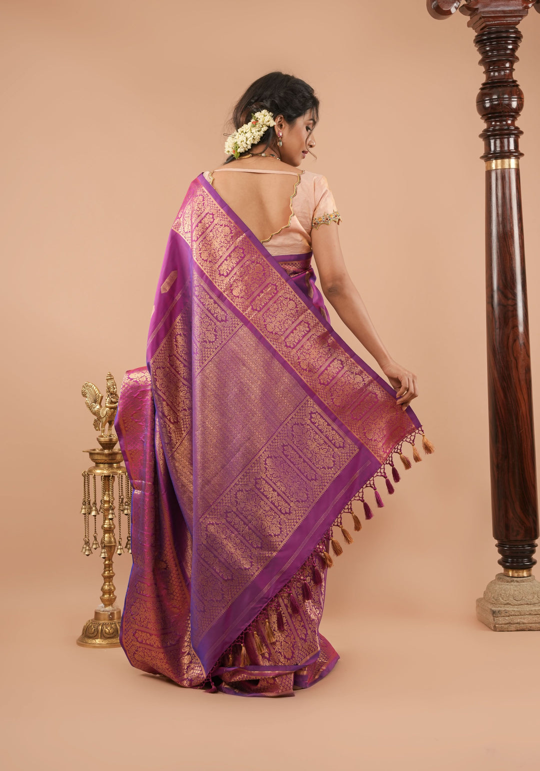 Purple shot color pure handwoven Gadwal silk saree with ornate arches border | SILK MARK CERTIFIED