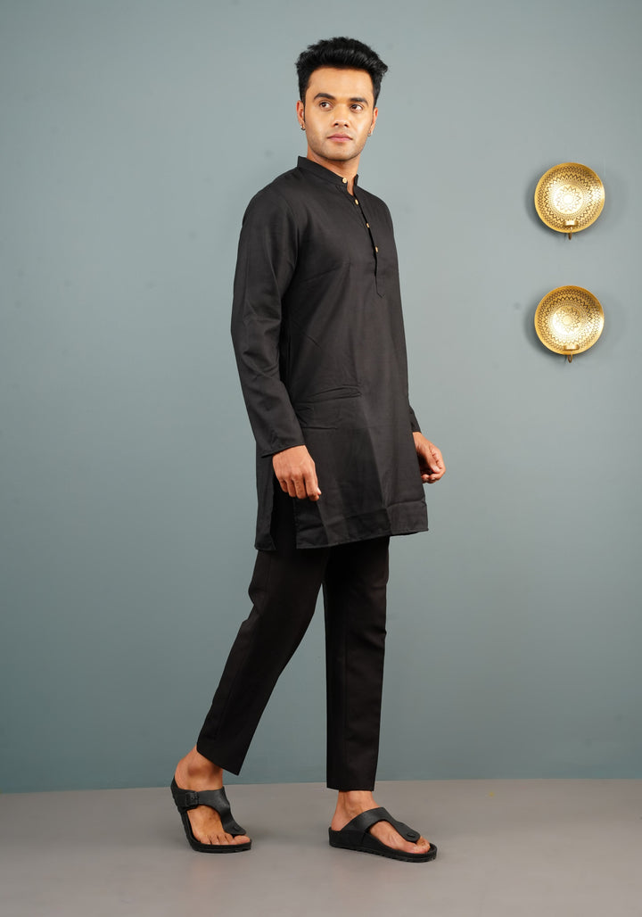 Men Cotton Blend Kurta in Black