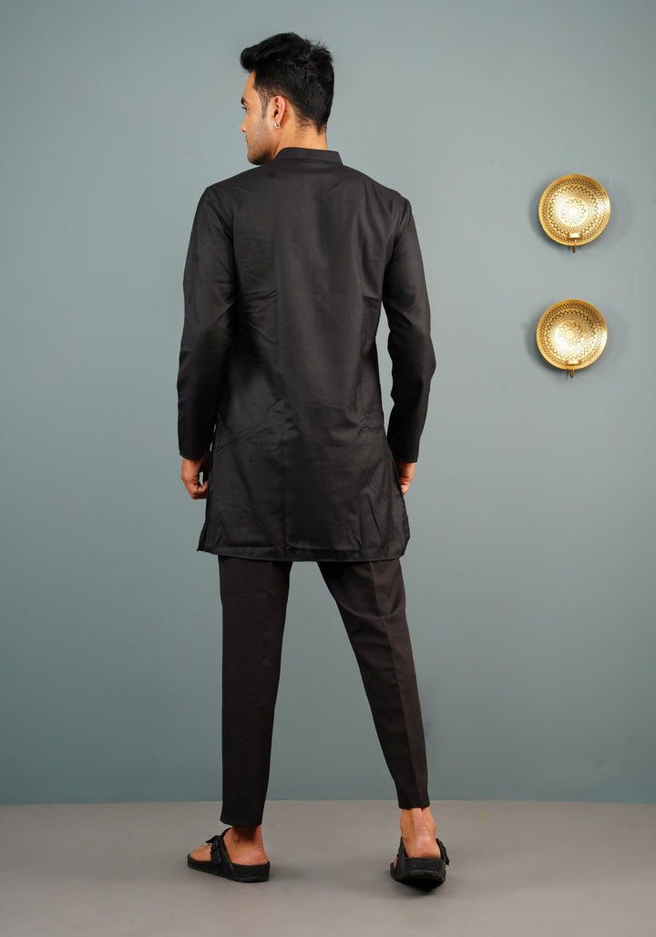 Men Cotton Blend Kurta in Black
