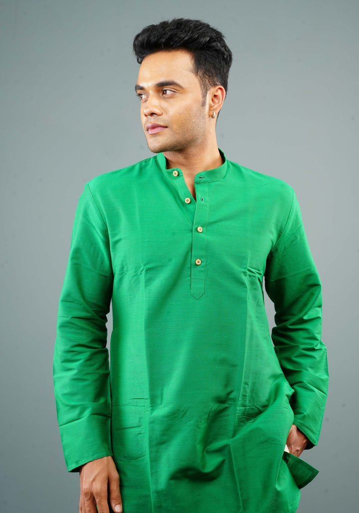 Men's Green Cotton Solid Straight Short Kurta