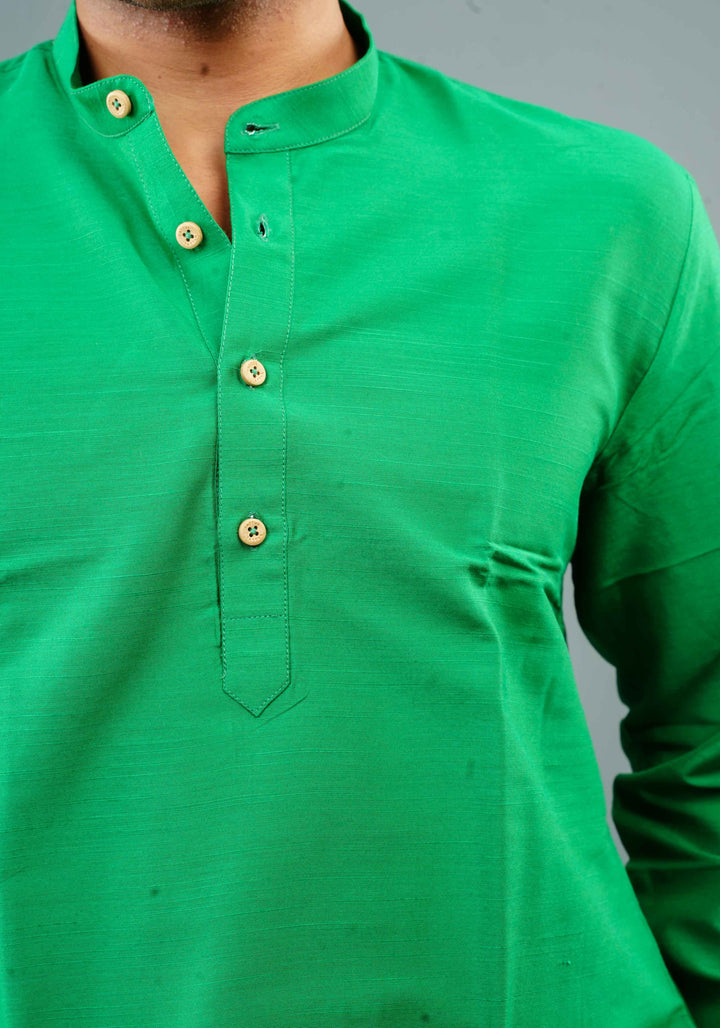 Men's Green Cotton Solid Straight Short Kurta