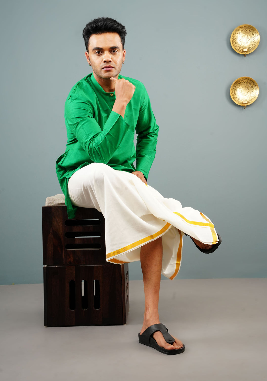 Men's Green Cotton Solid Straight Short Kurta