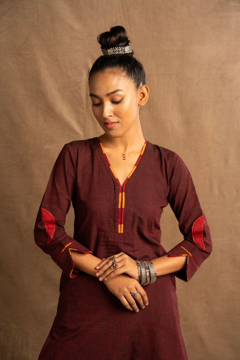 Jvalan Chandraḥ kurta + salwar + dupatta (set of 3) |  SHOBITAM