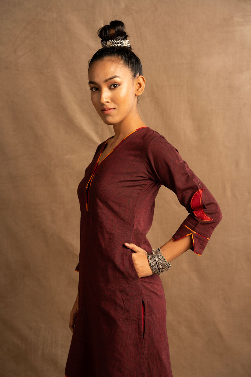Jvalan Chandraḥ kurta + salwar (set of 3) | SHOBITAM