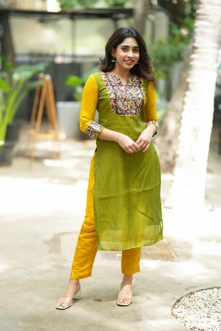 Samriddhi Green Kurti (Set of 2) | Made To Order