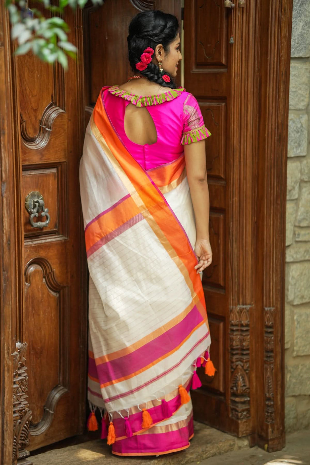 Handwoven  Maheshwari Silk Cotton Saree in White with Ganga jamuna Border | SHOBITAM