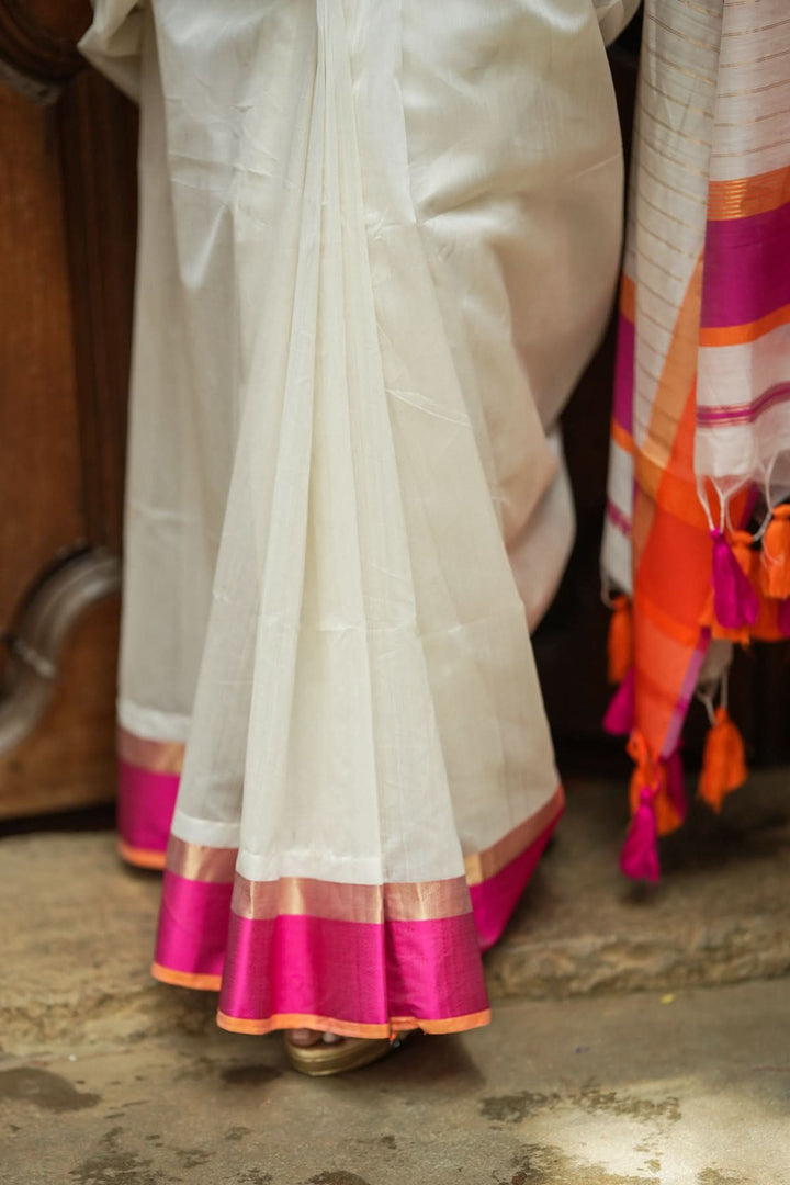 Handwoven  Maheshwari Silk Cotton Saree in White with Ganga jamuna Border | SHOBITAM