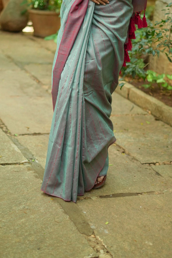 Reversible  Maheshwari Mercerised Cotton Saree with extralong tassels, no blouse piece