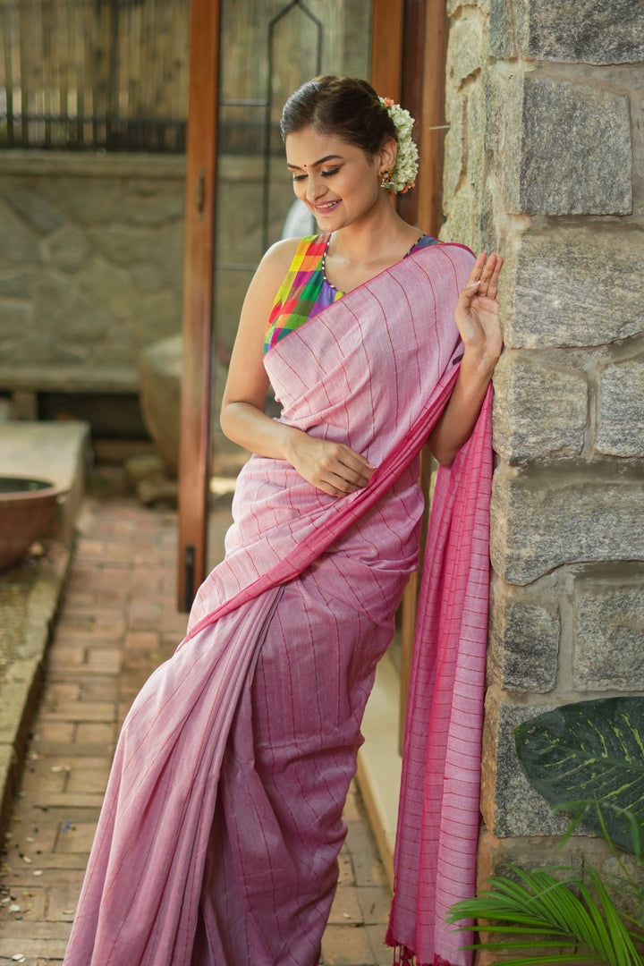 Handwoven Maheshwari Reversible Saree in Cotton in Baby pink and red dual tone No blouse Piece