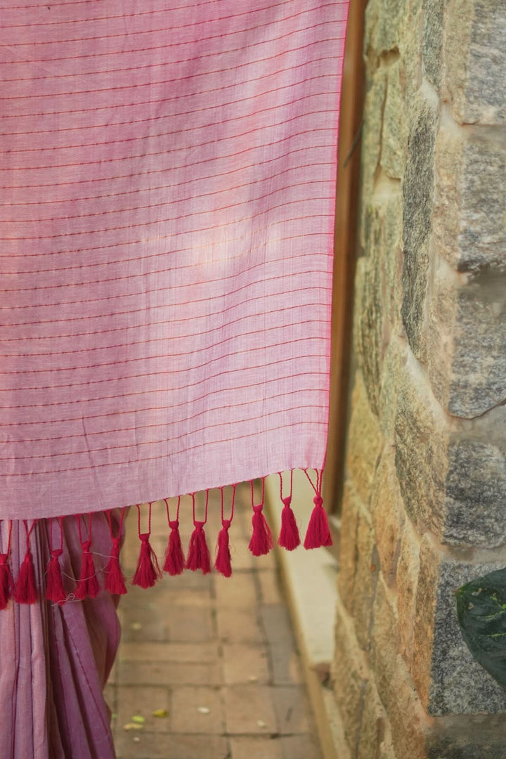 Handwoven Maheshwari Reversible Saree in Cotton in Baby pink and red dual tone No blouse Piece