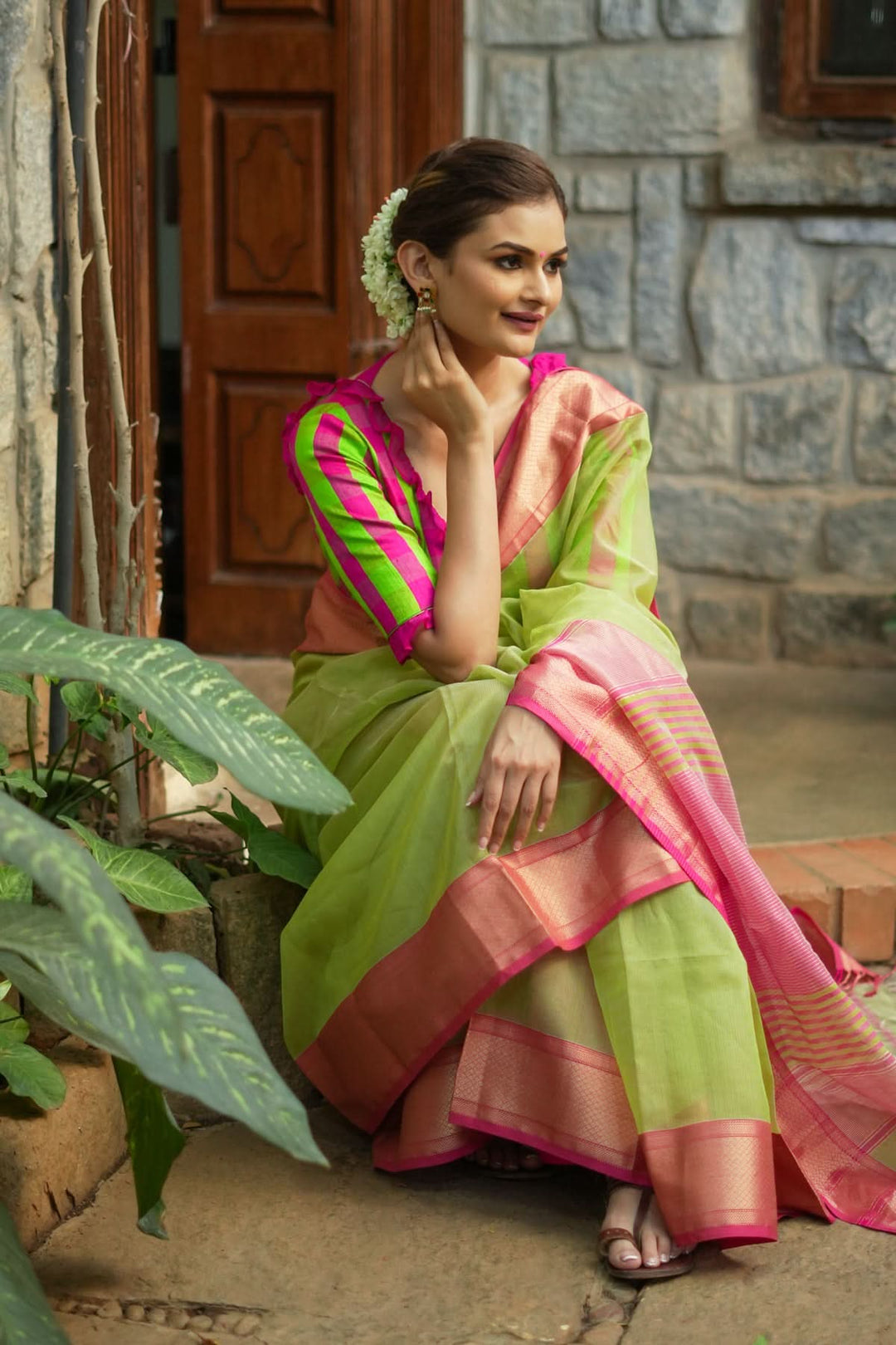 Handwoven Maheshwari silk cotton saree in Pista Green with Zari Checks