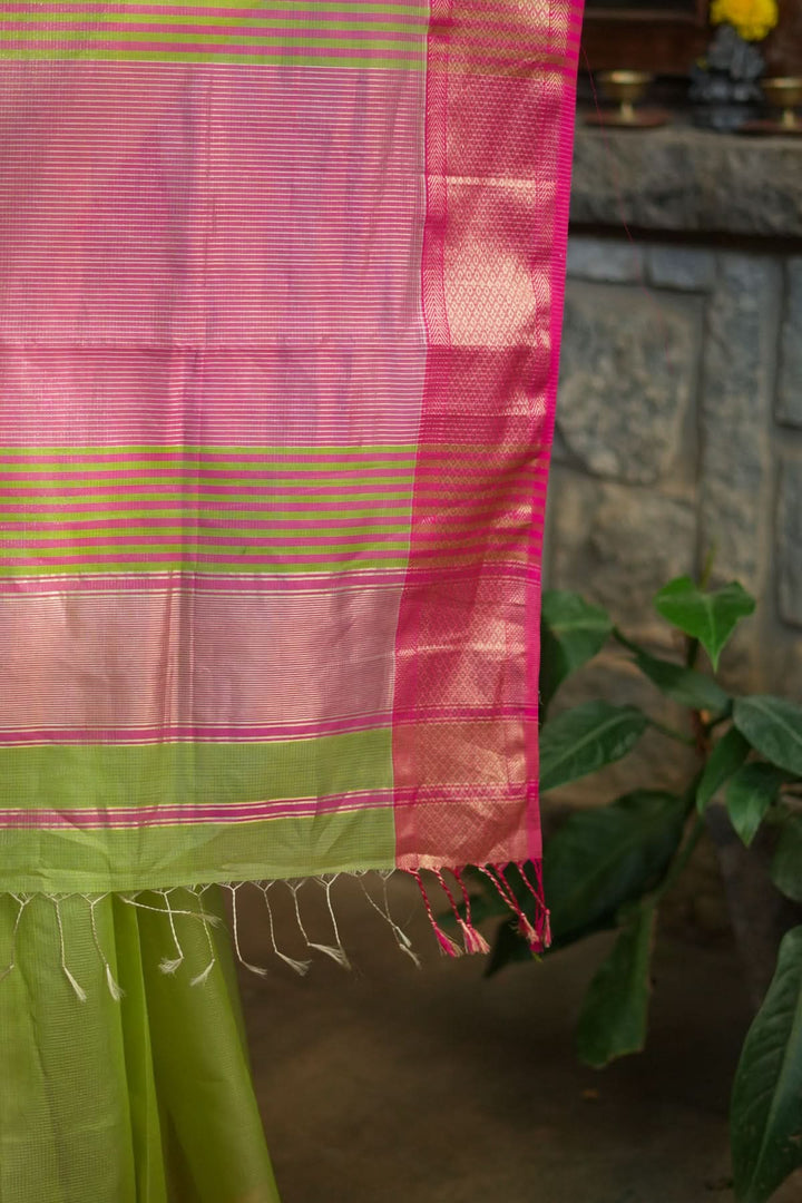Handwoven Maheshwari silk cotton saree in Pista Green with Zari Checks