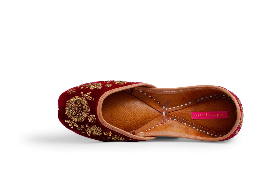 MAROON Traditional Floral Zardozi Work Ethnic Mojaris for Women